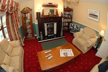 Avlon House Bed & Breakfast