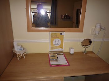 Avlon House Bed & Breakfast