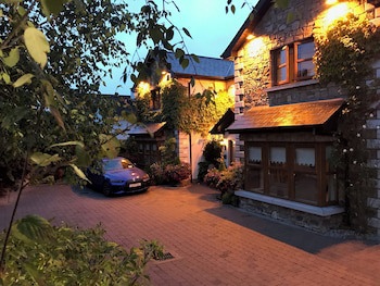 Avlon House Bed & Breakfast