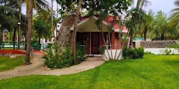 Green Coconut Resort