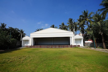 Green Coconut Resort