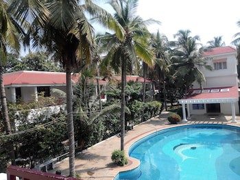 Green Coconut Resort