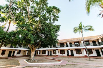 Hotel Playa De Cortes