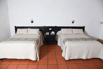 Hotel Playa De Cortes