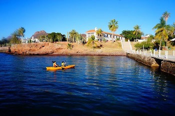 Hotel Playa De Cortes