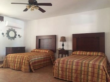 Hotel Playa De Cortes