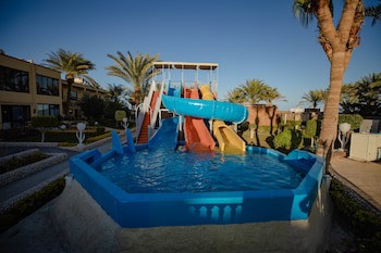 Sand Beach Resort fotoğrafı