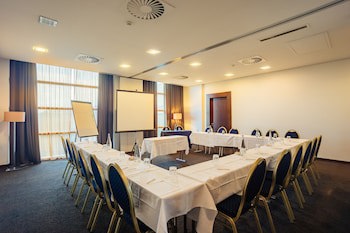 Axis Porto Business & Spa Hotel