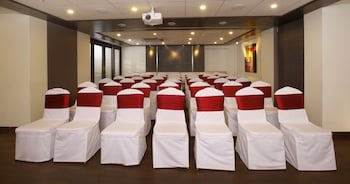 Bizz Tamanna Hotel Hinjawadi, Pune