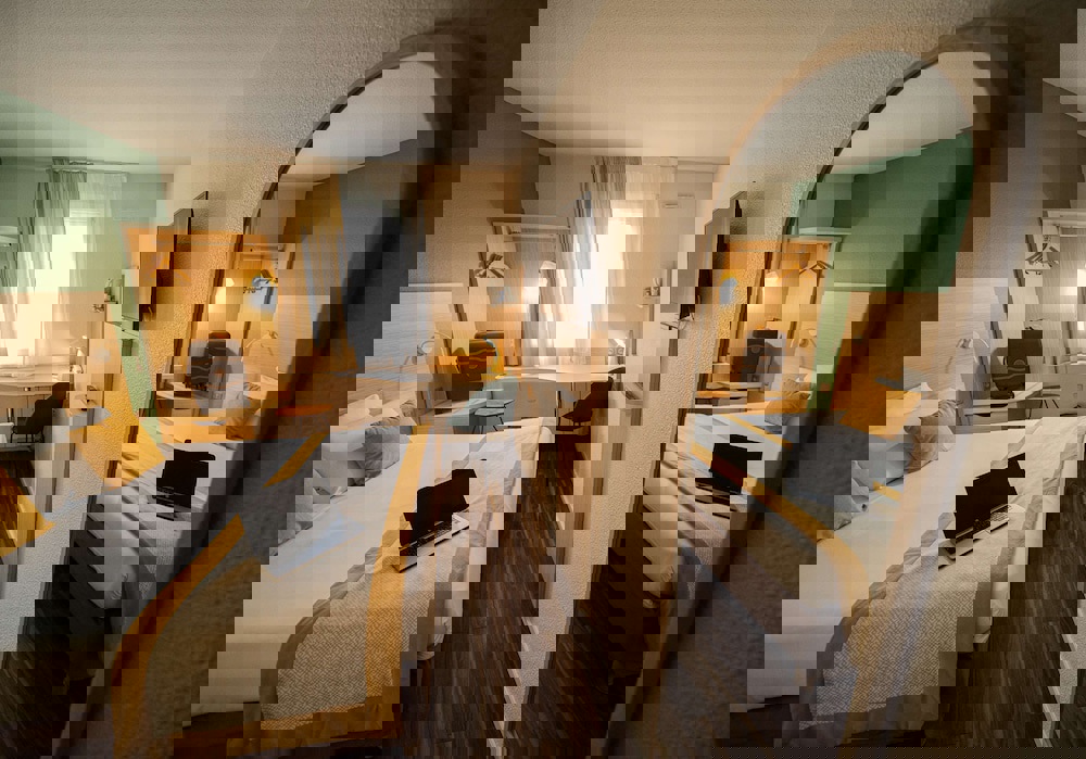 Hotel Kyriad Lyon Est - Bron Eurexpo Le Cottage