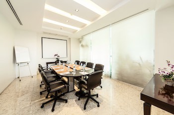 Adelphi Grande Sukhumvit