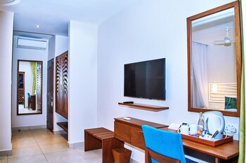 Neptune Village Beach Resort & Spa All Inclusive
