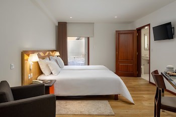 Aveiro Center Hotel