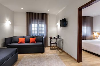 Aveiro Center Hotel