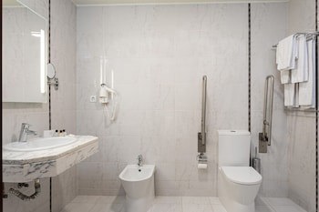 Aveiro Center Hotel