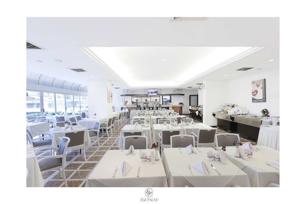 Ege Palas Business Hotel