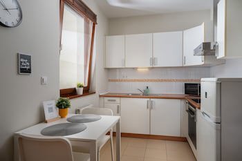 Central Passage Apartments By Vagabond