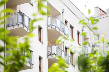 Central Passage Apartments By Vagabond