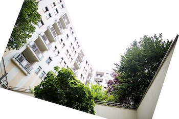Central Passage Apartments By Vagabond