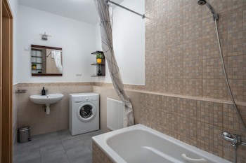 Central Passage Apartments By Vagabond