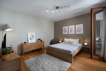 Central Passage Apartments By Vagabond