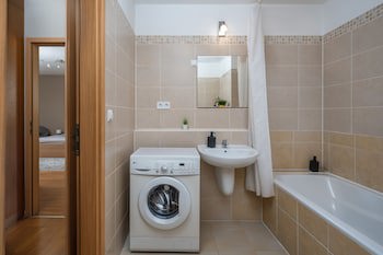 Central Passage Apartments By Vagabond