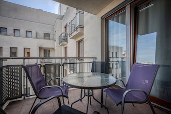 Central Passage Apartments By Vagabond