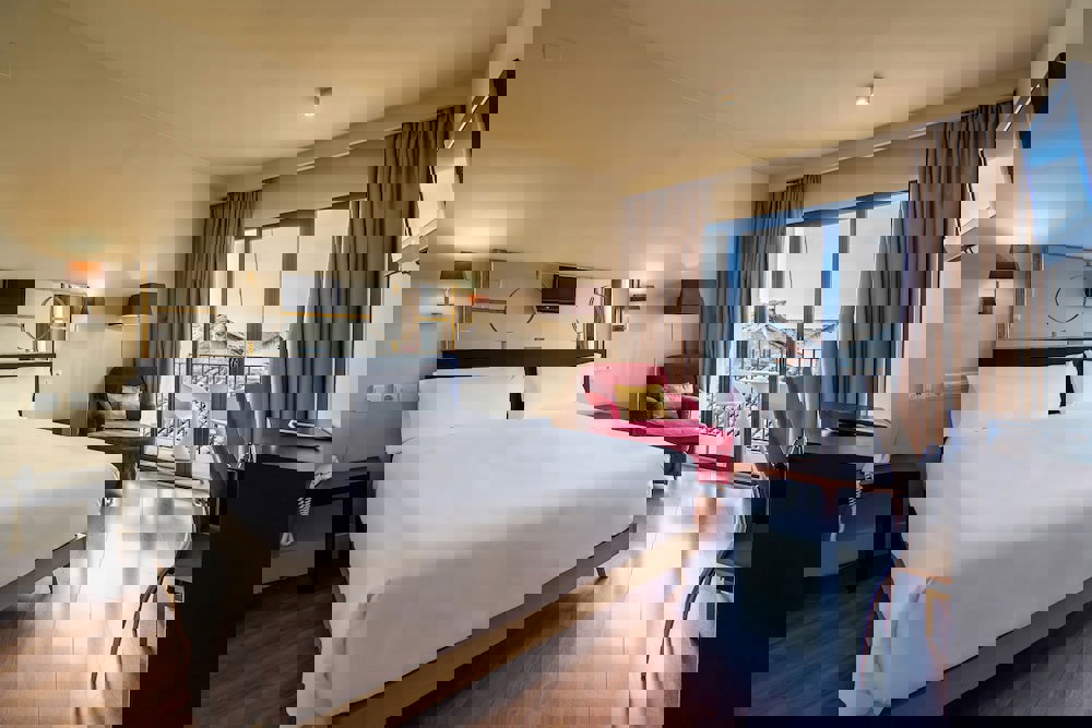 Hotel YIT El Postigo