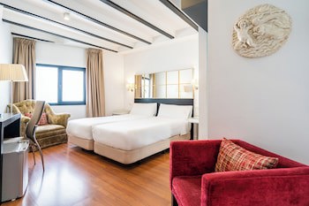 Hotel Yit El Postigo