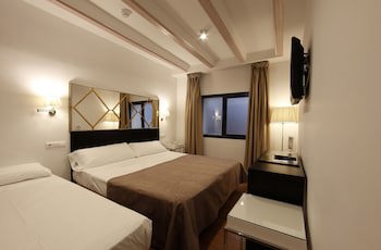 Hotel Yit El Postigo