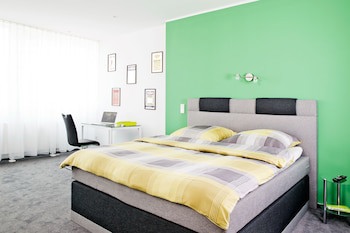 Design Sleepy Cologne galeri fotoğrafı