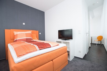 Design Sleepy Cologne fotoğrafı