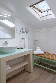 Boutique Hotel Casa Do Outeiro - Arts & Crafts
