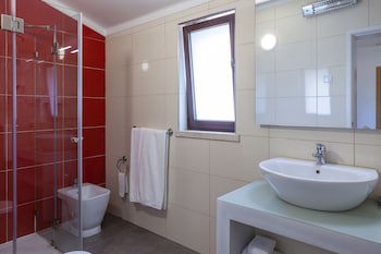 Boutique Hotel Casa Do Outeiro - Arts & Crafts