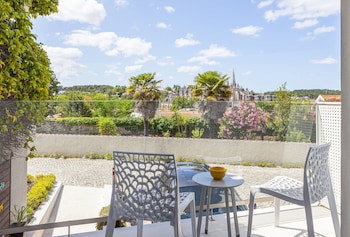 Boutique Hotel Casa Do Outeiro - Arts & Crafts