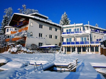 Barry Memle Lake Side Resort