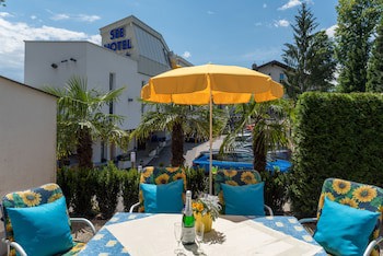 Barry Memle Lake Side Resort