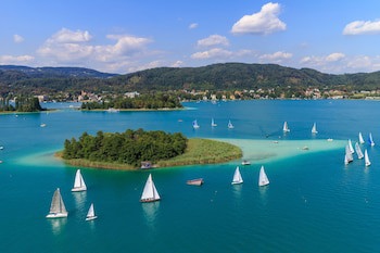 Barry Memle Lake Side Resort