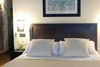 Ainb Picasso Corders Apartments