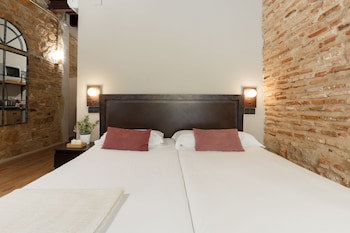 Ainb Picasso Corders Apartments