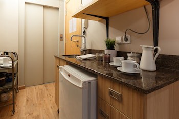 Ainb Picasso Corders Apartments