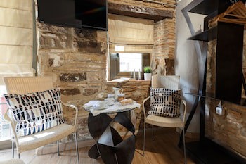 Ainb Picasso Corders Apartments