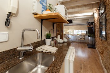 Ainb Picasso Corders Apartments
