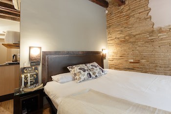 Ainb Picasso Corders Apartments