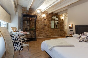 Ainb Picasso Corders Apartments