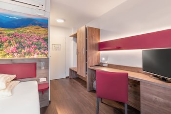 Hotel Arosa - Dusseldorf Oberkassel fotoğrafı
