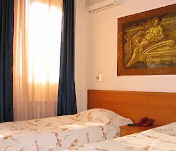 Central Plaza Hotel