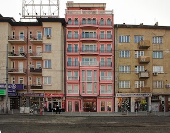 Central Plaza Hotel
