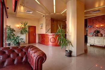 Central Plaza Hotel