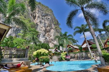 Diamond Cave Resort
